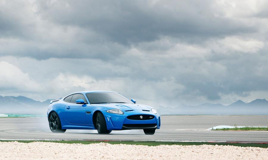  Jaguar XKR-S 2011 года  (фото 20 из 35)